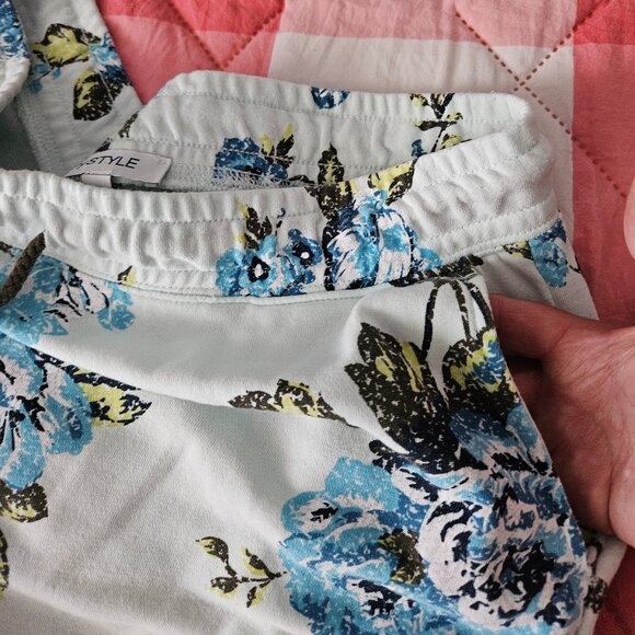 Summer Sweater and Short Set Size L True To Size - Picture 3 of 8